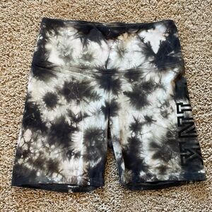 Victoria's Secret PINK Yoga High-Rise Tie-Dye Black Grey Bike Shorts Size Med
